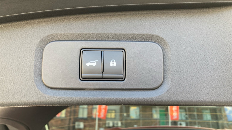 Nissan Qashqai 1.3 DiG-T MH 158 Tekna+ 5dr Xtronic Petrol Hatchback